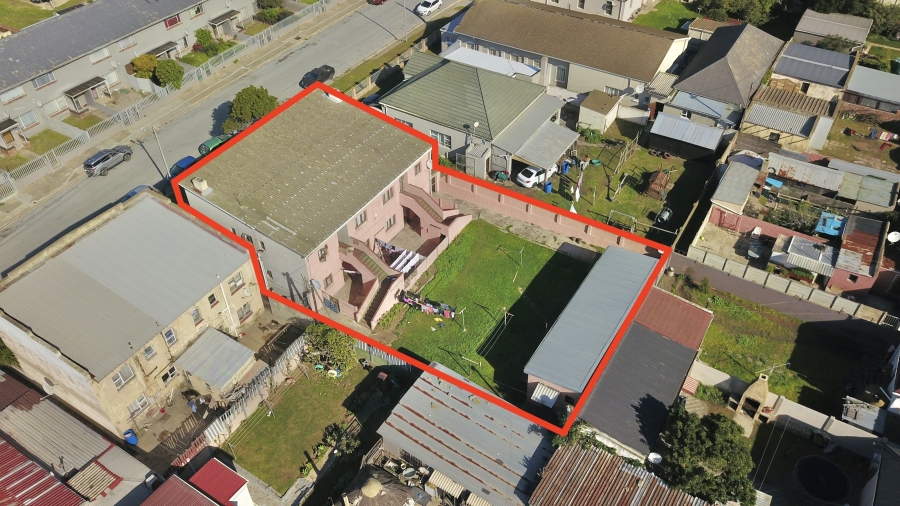 9 Bedroom Property for Sale in Sydenham Eastern Cape